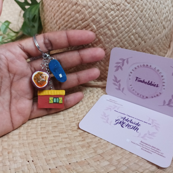 souvenir réunion: case créole/savate/fruit de la passion