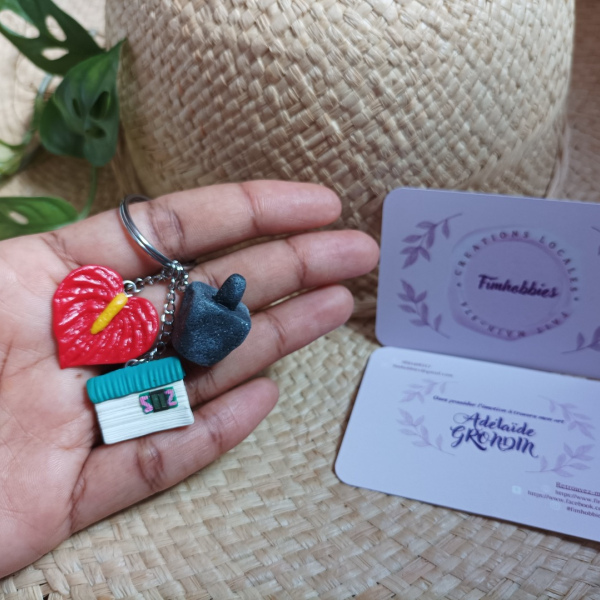 souvenir réunion: anthurium/pilon/case créole