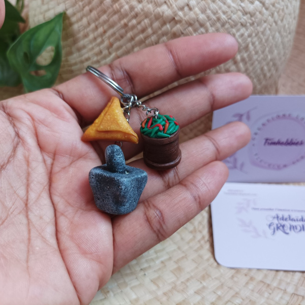 Souvenir réunion: samoussa/pinte piments/pilon