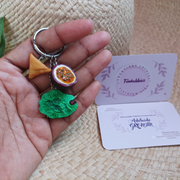 souvenir réunion: samoussa/ fruit de la passion/ réunion