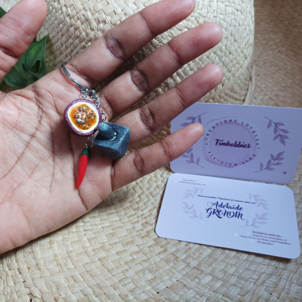 souvenir réunion:  pilon/fruit de la passion/piment