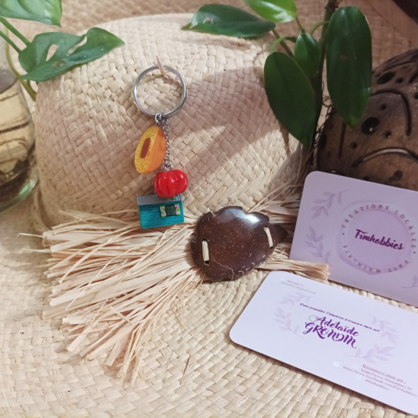 souvenir réunion: pâté créole/cerise à côtes/case créole